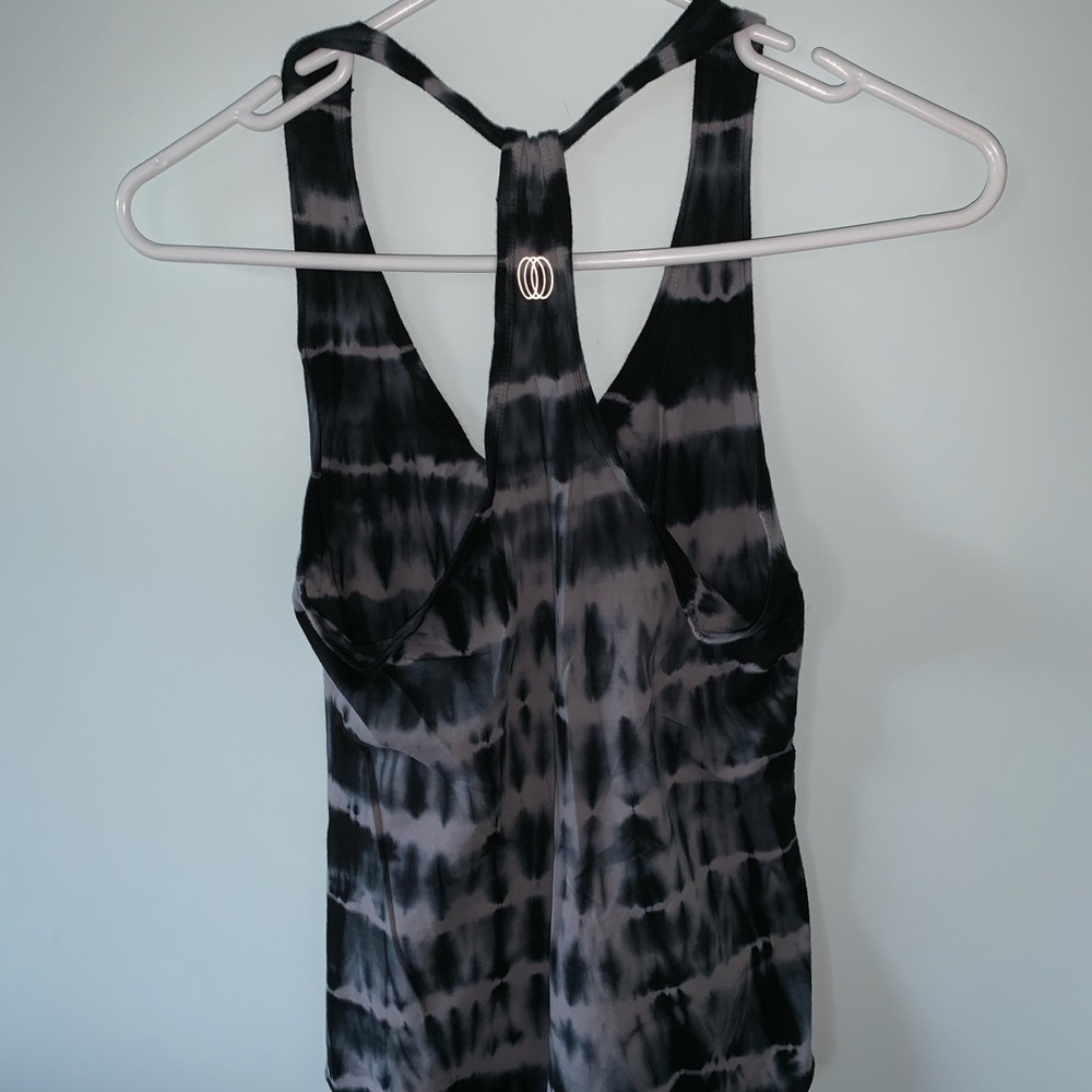 gray and navy athletic tank top